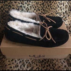 UGG Dakota Slippers Moccasins #5612 Authentic Sz 8